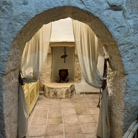 Trulli Camaris * צ'לייה מספיקה